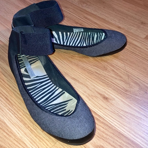 Stella McCartney x Adidas Ballet Flats Elastic Ankle Strap Grey Black sz 9 - Picture 1 of 13